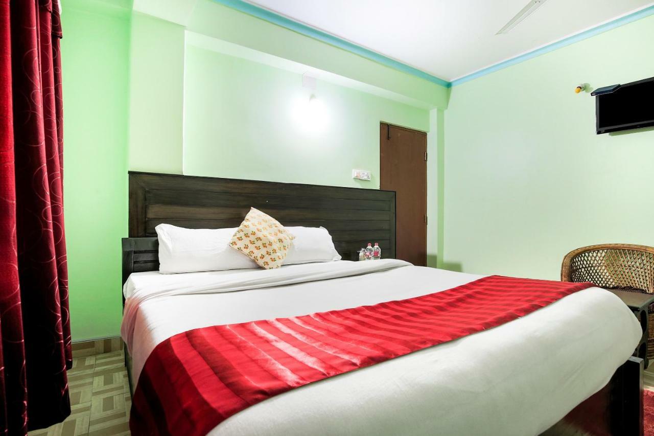 Hotel Rudrakshya Похара Екстериор снимка