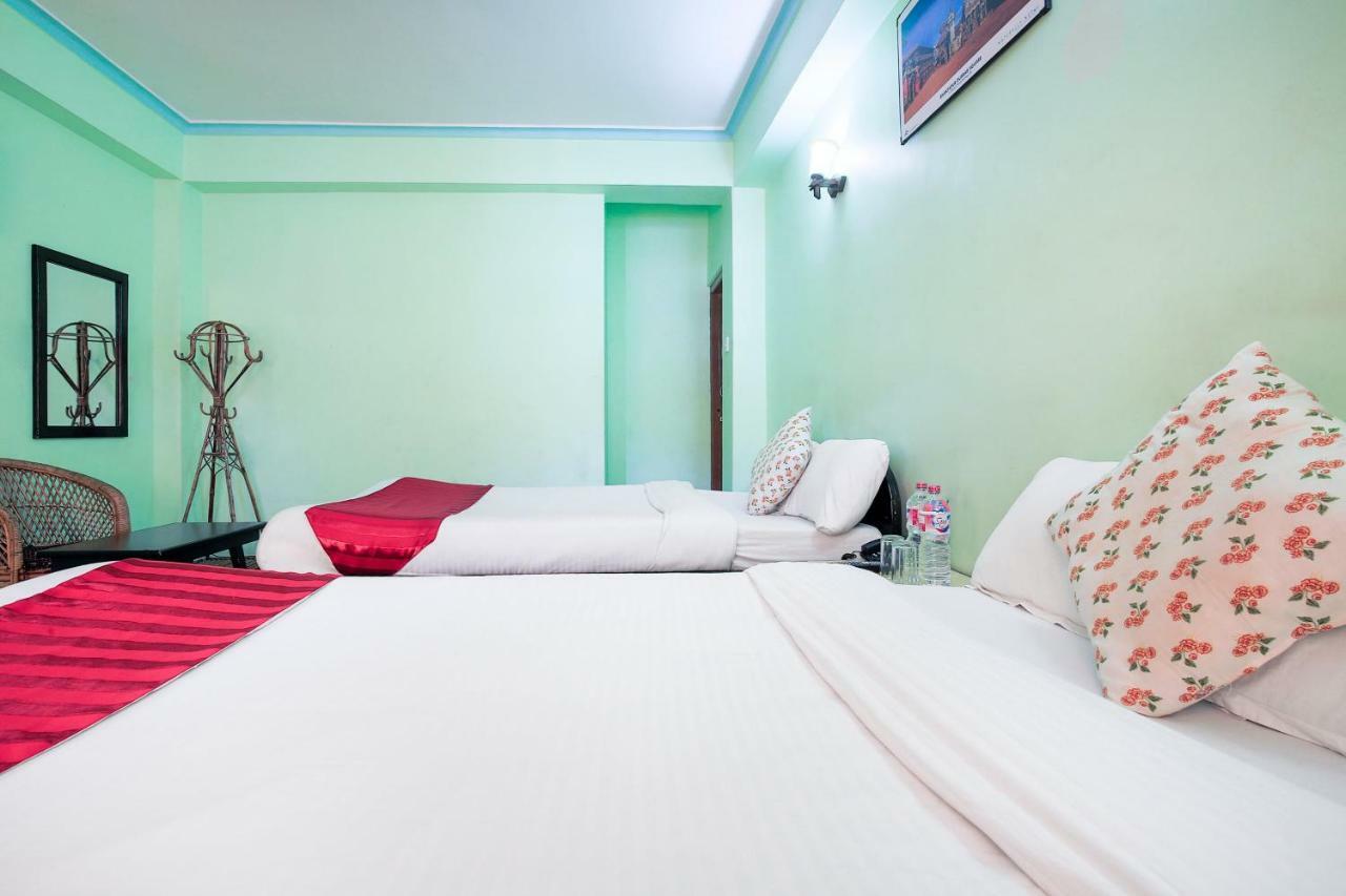 Hotel Rudrakshya Похара Екстериор снимка