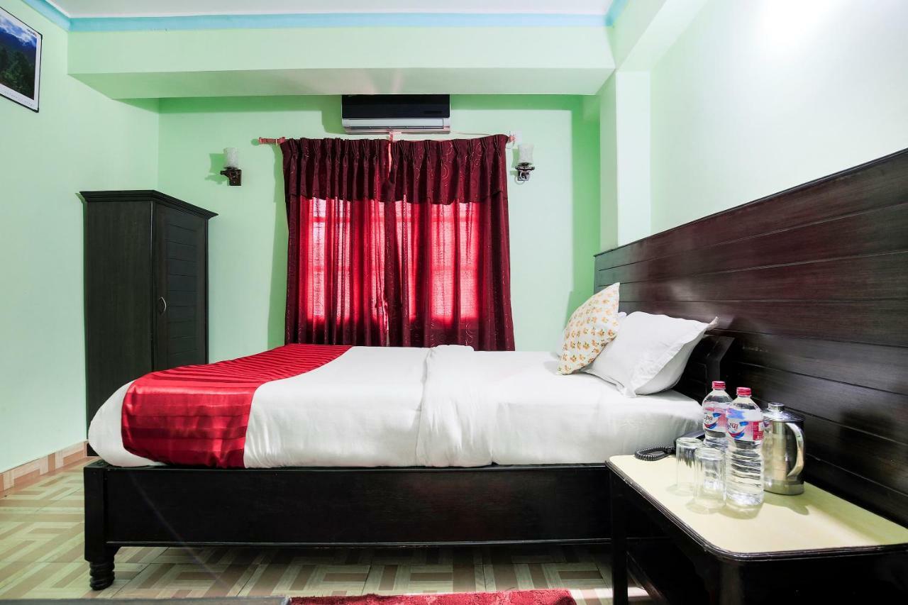 Hotel Rudrakshya Похара Екстериор снимка